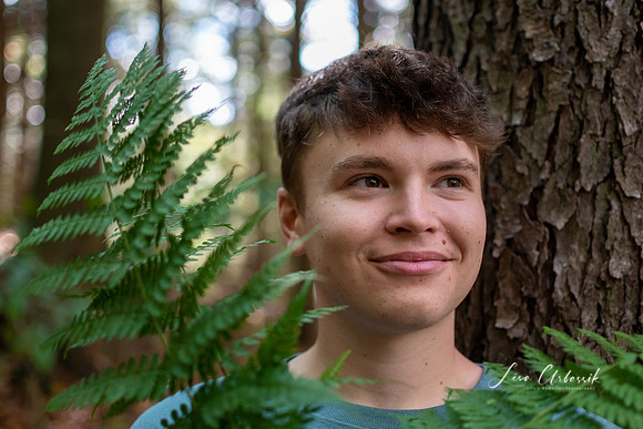 Sam (25)